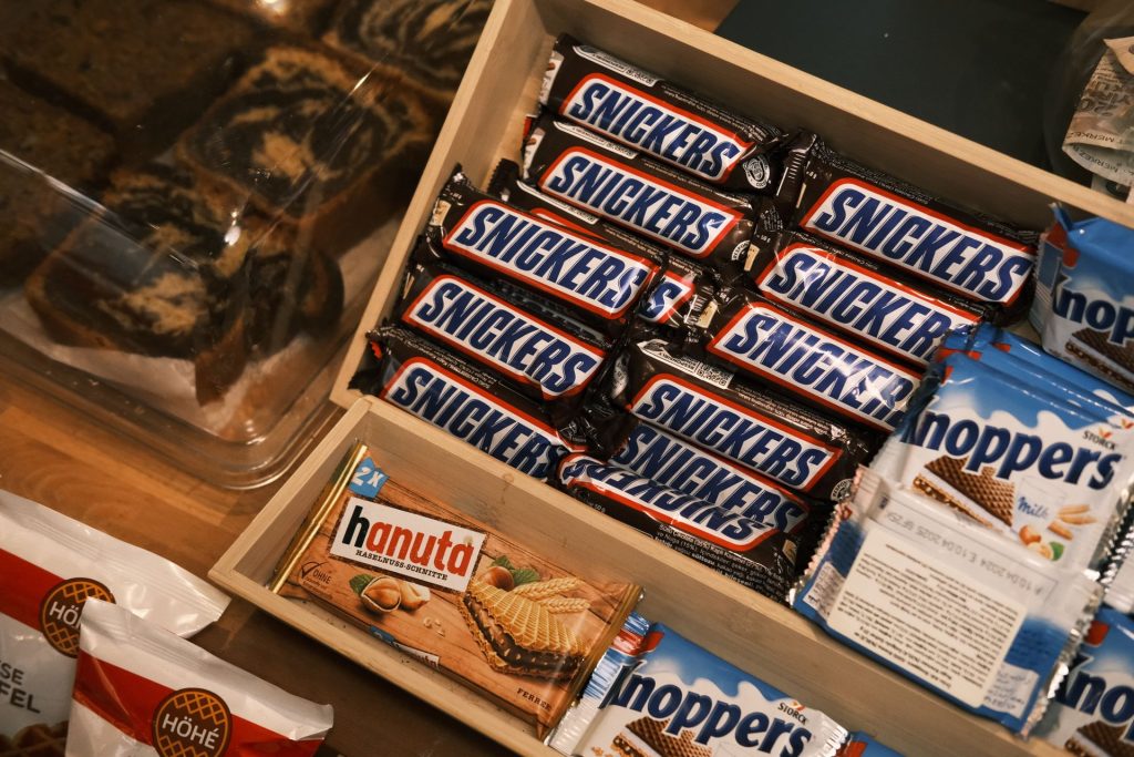 Süßigkeiten & Snacks